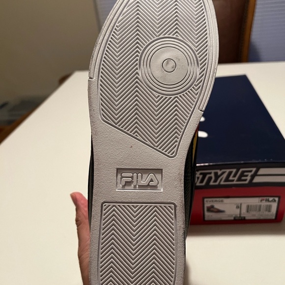 New Men's Fila Everge Multi-Color Synthetic Lifestyle Sneakers Shoes Size 8 - Picture 7 of 8